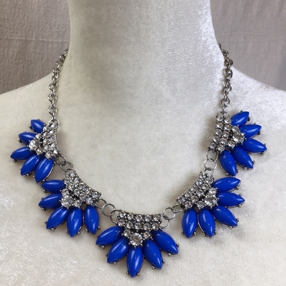 Silvertone Blue gem rhinestone statement necklace